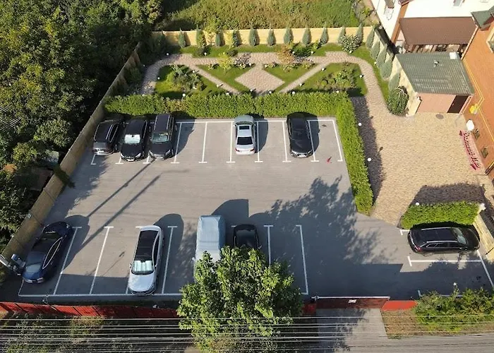 Golden Lion Hotel
