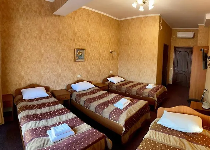 Golden Lion Hotel